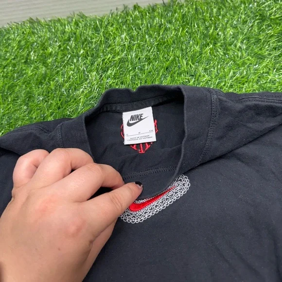 Nike Center Swoosh Crop Top Womens - Picture 3 of 5